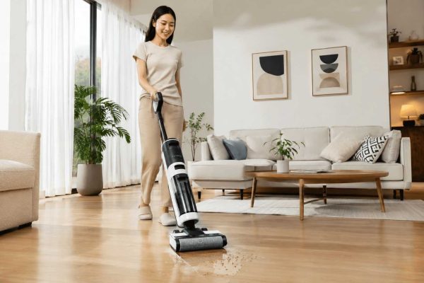 Máy hút bụi lau nhà giúp làm sạch sàn nhanh chóng cho gia đình